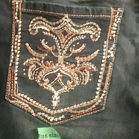 Jeans - Picture 2 of 3